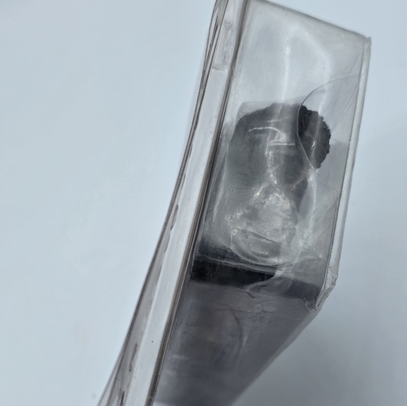 NECA Texas Chainsaw Massacre Leatherface Pretty Lady Mask Clothed Action Figure - Picture 8 of 8